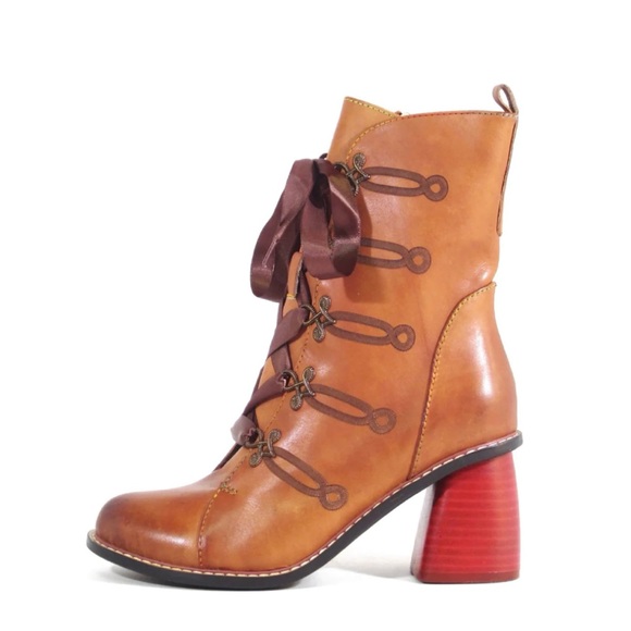 Chelsea Crew Geraldine Boots - Picture 2 of 8